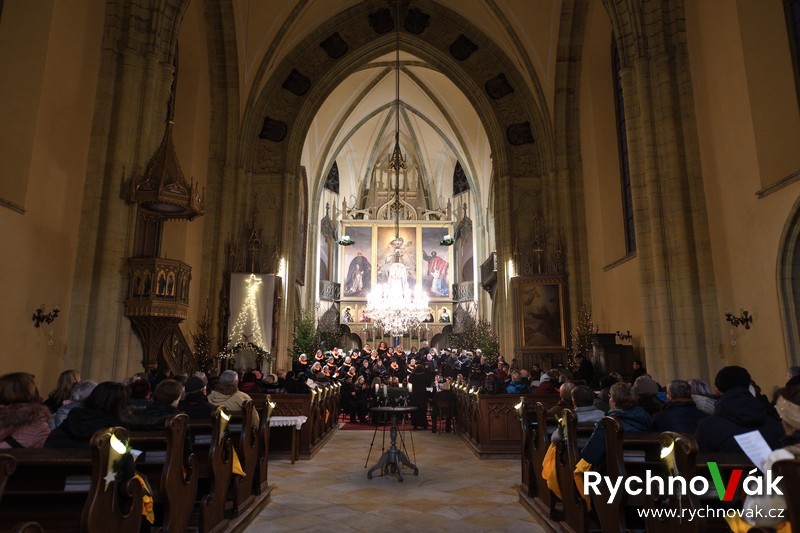 Adventní koncert v rychnovském kostele Nejsvětější Trojice