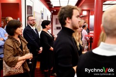 Otakar a Robin Kaločovi  vernisáž Klicperovo divadlo 2023 - id00030