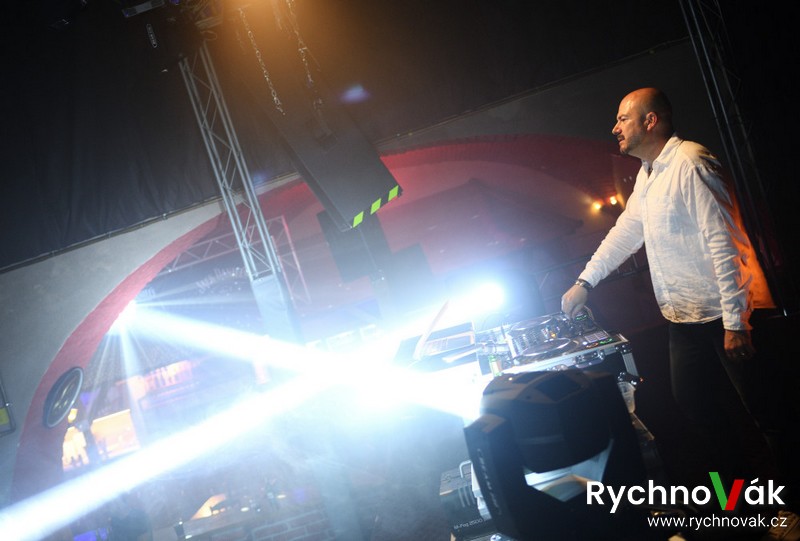 Dance Pivovar - DJ Lukáš Mercl 30 let za mixel